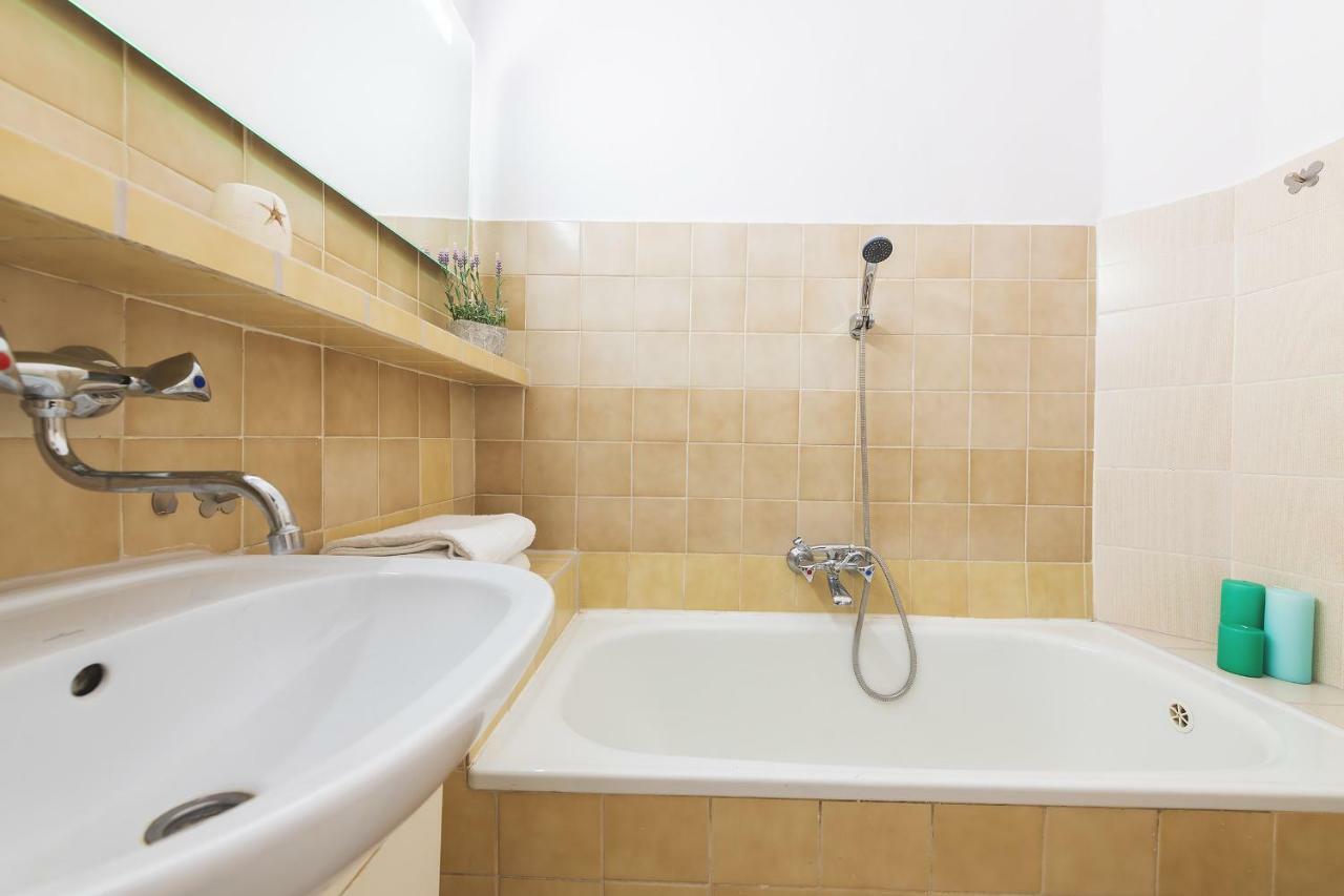 Zbawiciela Square P&O Serviced Apartments Варшава Екстер'єр фото