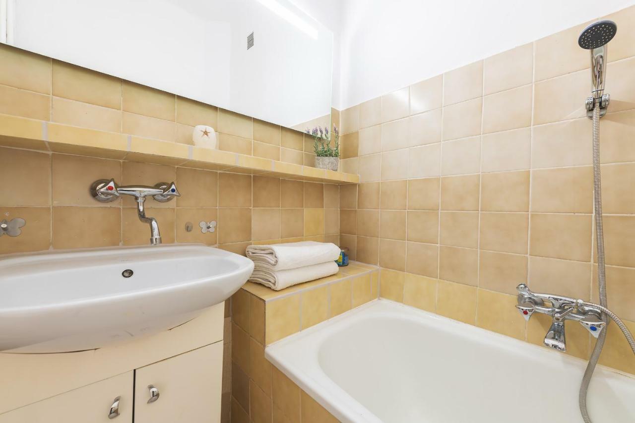 Zbawiciela Square P&O Serviced Apartments Варшава Екстер'єр фото