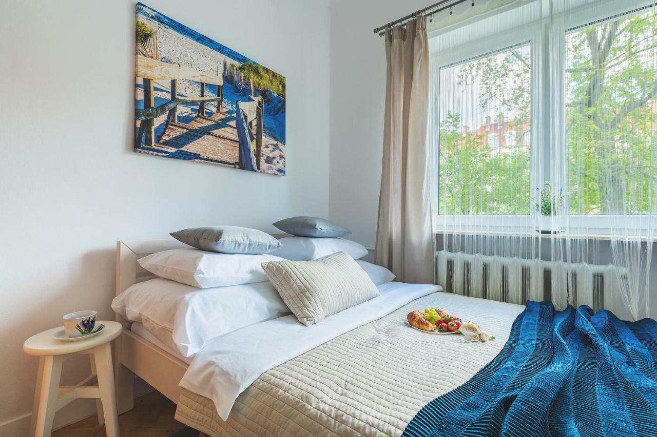 Zbawiciela Square P&O Serviced Apartments Варшава Екстер'єр фото